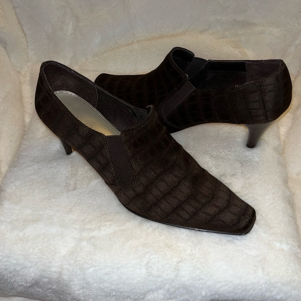 Liz Claiborne shoe
